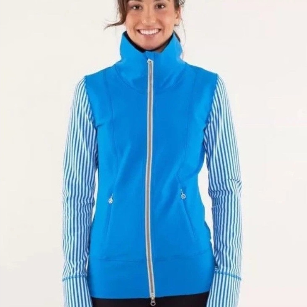 Lululemon Athletica Blue and White Quilted Vest